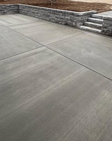 Residential concrete retaining wall completed in Apex, NC
